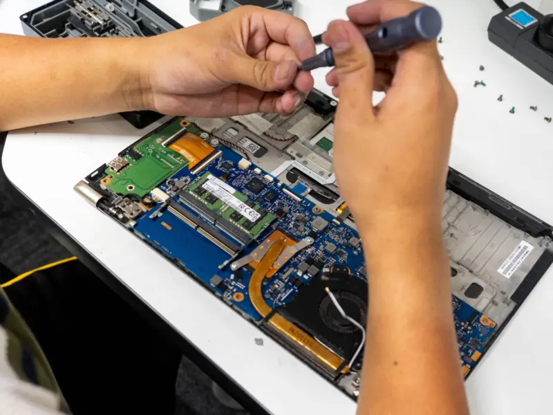 Laptop internal circuitry and components for recycling